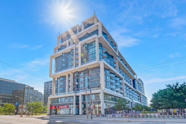 15-Merchants'-Wharf-#931-Toronto-Web-Salisbury-2