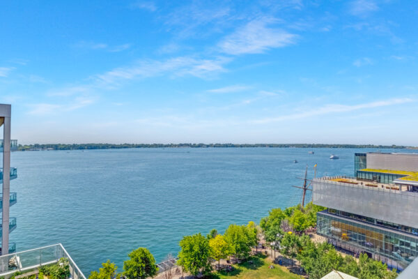 15-Merchants'-Wharf-#931-Toronto-Web-Salisbury-59