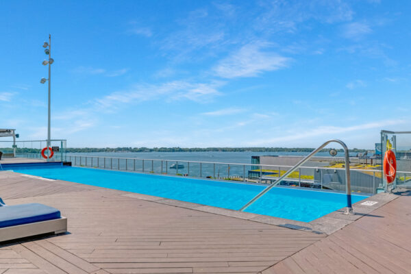 15-Merchants'-Wharf-#931-Toronto-Web-Salisbury-61