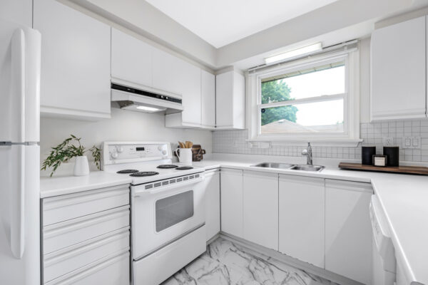 27-Fenlon-Drive-Toronto-Web-Salisbury-26