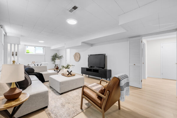 27-Fenlon-Drive-Toronto-Web-Salisbury-47
