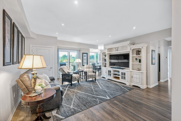 306-Essa-Road-#614-Barrie-Web-Salisbury-10