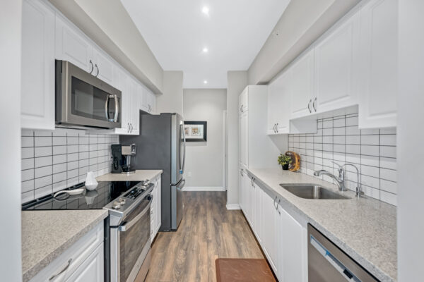 306-Essa-Road-#614-Barrie-Web-Salisbury-14