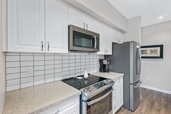 306-Essa-Road-#614-Barrie-Web-Salisbury-15