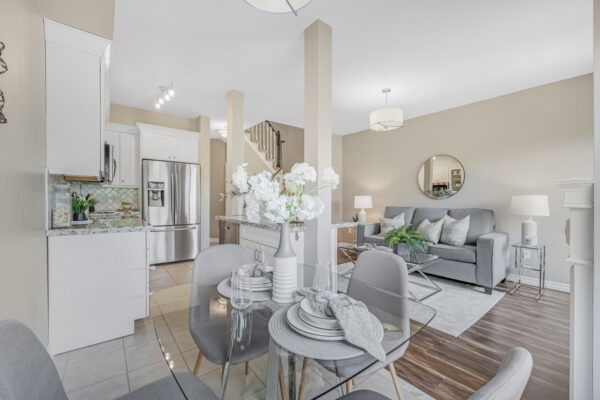 32-Arch-Brown-Court-Barrie-Web-Salisbury-21