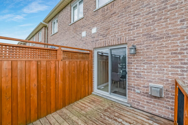 32-Arch-Brown-Court-Barrie-Web-Salisbury-28