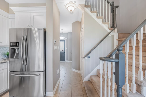 32-Arch-Brown-Court-Barrie-Web-Salisbury-32