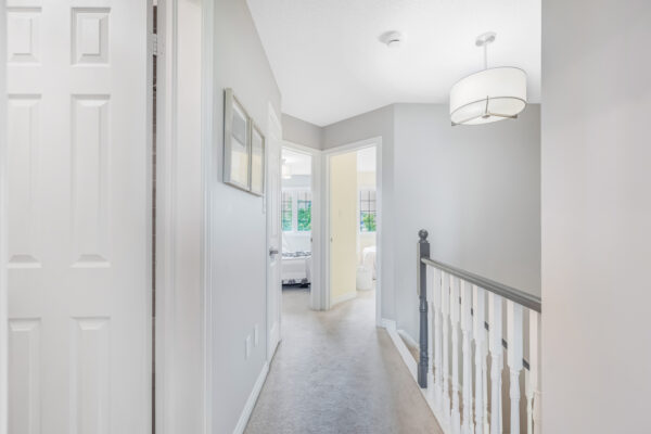 32-Arch-Brown-Court-Barrie-Web-Salisbury-40