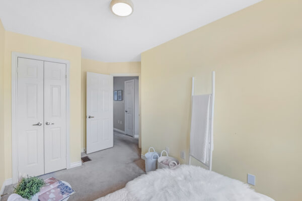 32-Arch-Brown-Court-Barrie-Web-Salisbury-44