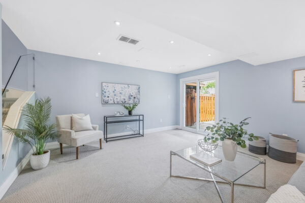 32-Arch-Brown-Court-Barrie-Web-Salisbury-50