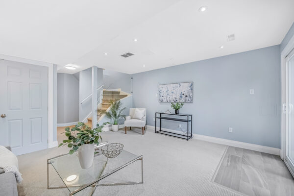 32-Arch-Brown-Court-Barrie-Web-Salisbury-51