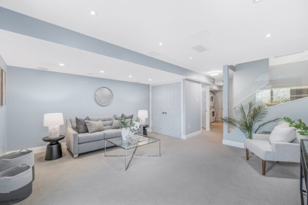 32-Arch-Brown-Court-Barrie-Web-Salisbury-52