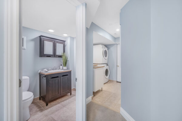 32-Arch-Brown-Court-Barrie-Web-Salisbury-53