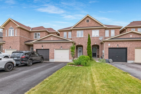 32-Arch-Brown-Court-Barrie-Web-Salisbury-6