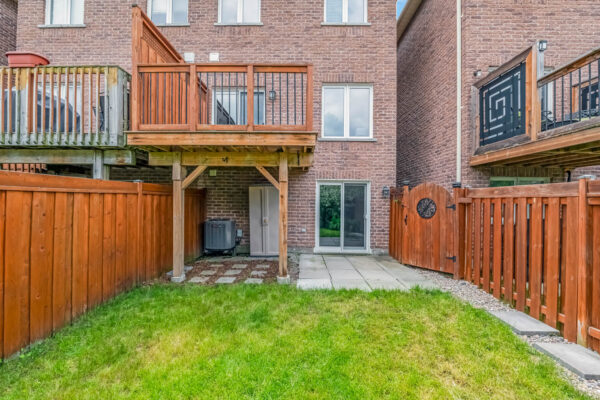 32-Arch-Brown-Court-Barrie-Web-Salisbury-65