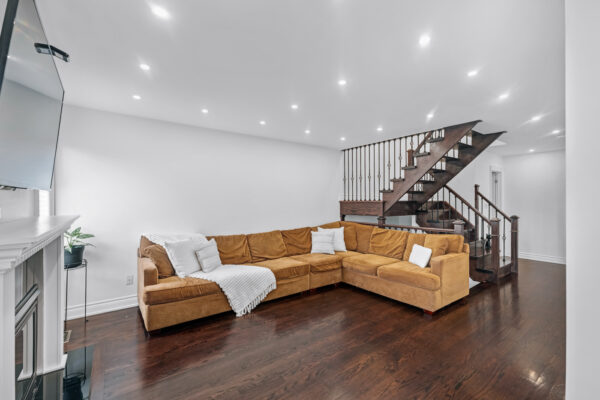 4735-Apple-Blossom-Circle-Mississauga-Web-Salisbury-16
