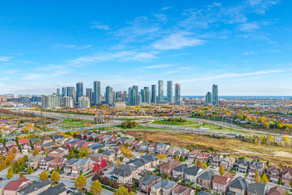 4735-Apple-Blossom-Circle-Mississauga-Web-Salisbury-63