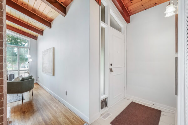 6-Lynn-Gate-Crescent-Toronto-Web-Salisbury-10