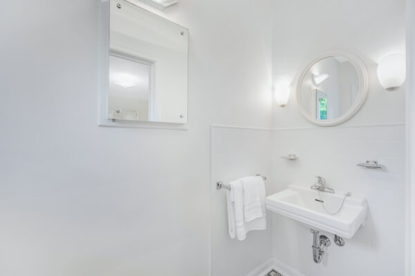 6-Lynn-Gate-Crescent-Toronto-Web-Salisbury-29