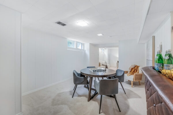 6-Lynn-Gate-Crescent-Toronto-Web-Salisbury-41