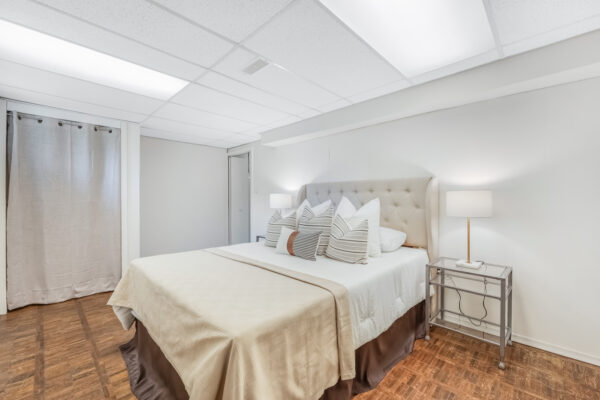 6-Lynn-Gate-Crescent-Toronto-Web-Salisbury-49