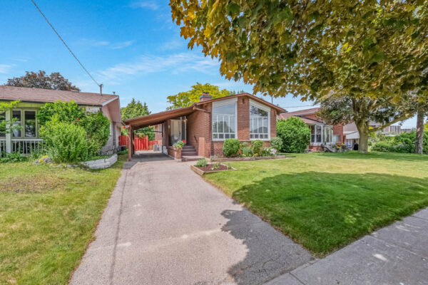 6-Lynn-Gate-Crescent-Toronto-Web-Salisbury-6