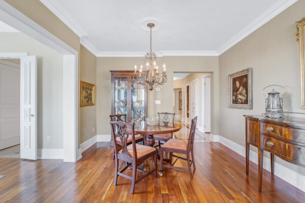 662-Sheppard-Avenue-East-#1704-Toronto-Web-Salisbury-10