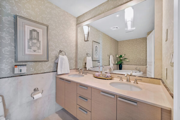 662-Sheppard-Avenue-East-#1704-Toronto-Web-Salisbury-30