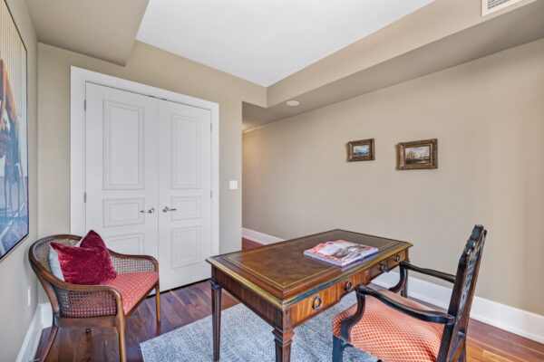 662-Sheppard-Avenue-East-#1704-Toronto-Web-Salisbury-34