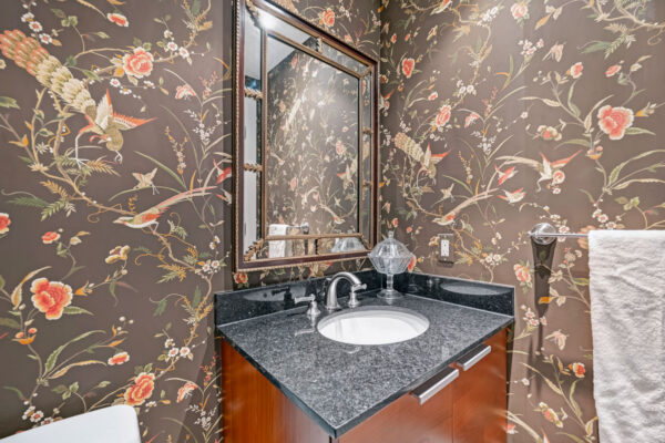 662-Sheppard-Avenue-East-#1704-Toronto-Web-Salisbury-38