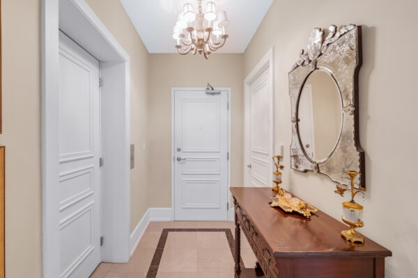 662-Sheppard-Avenue-East-#1704-Toronto-Web-Salisbury-6