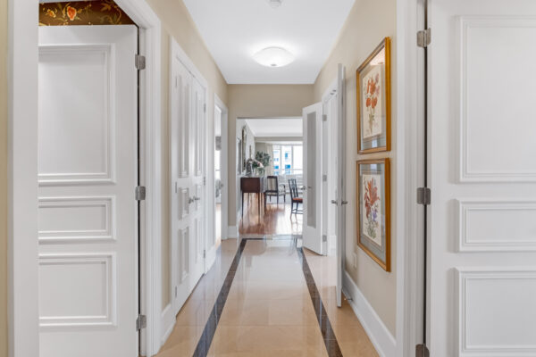 662-Sheppard-Avenue-East-#1704-Toronto-Web-Salisbury-8