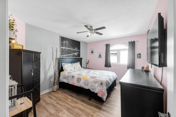 135-Sydenham-Wells-#6-Barrie-Web-Salisbury-24