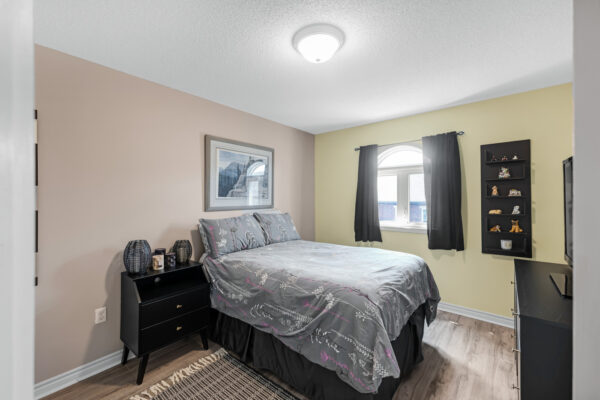 135-Sydenham-Wells-#6-Barrie-Web-Salisbury-29