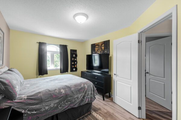 135-Sydenham-Wells-#6-Barrie-Web-Salisbury-31