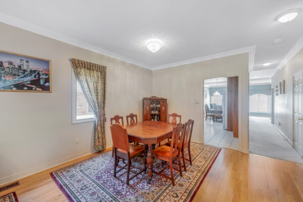 161-Deerglen-Terrace-Aurora-Web-Salisbury-15