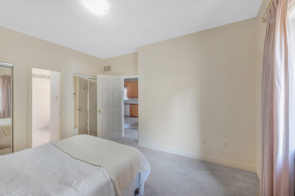 161-Deerglen-Terrace-Aurora-Web-Salisbury-32