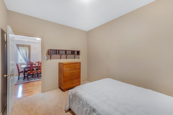 161-Deerglen-Terrace-Aurora-Web-Salisbury-36
