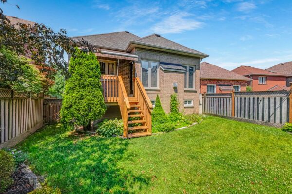 161-Deerglen-Terrace-Aurora-Web-Salisbury-42