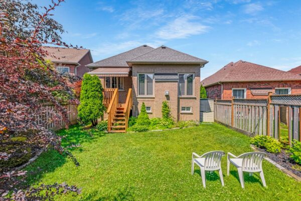 161-Deerglen-Terrace-Aurora-Web-Salisbury-47