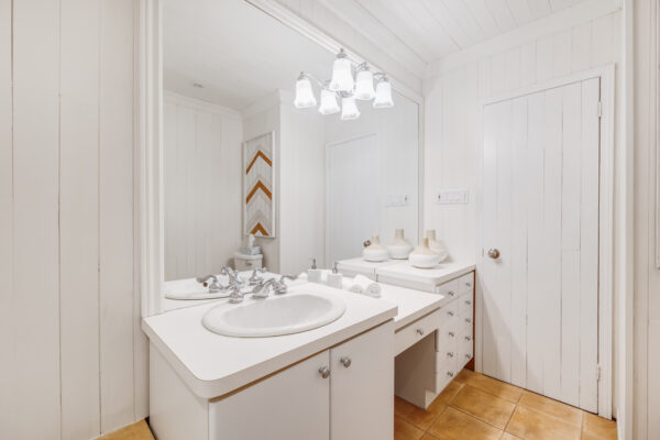 24-Ealing-Drive-Toronto-Web-Salisbury-45