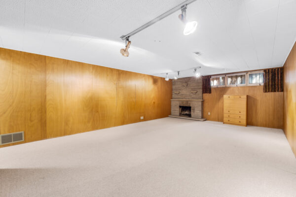 24-Ealing-Drive-Toronto-Web-Salisbury-52