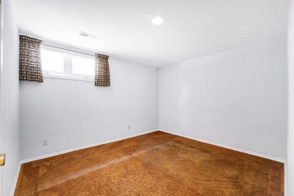 24-Ealing-Drive-Toronto-Web-Salisbury-56