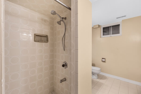24-Ealing-Drive-Toronto-Web-Salisbury-62