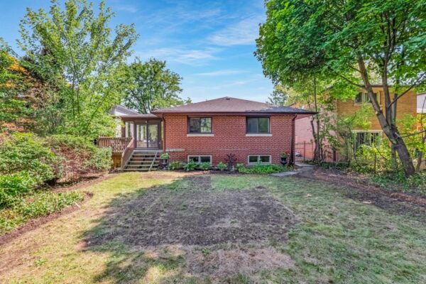 24-Ealing-Drive-Toronto-Web-Salisbury-76