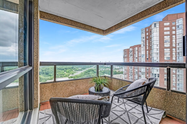 3-Concorde-Place-#3003-Toronto-Web-Salisbury-50