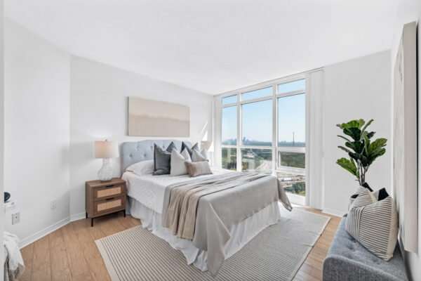 30-Harrison-Garden-Boulevard-#2703-Toronto-Web-Salisbury-17