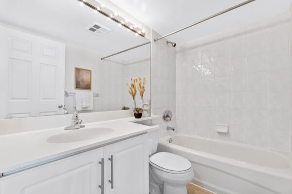 30-Harrison-Garden-Boulevard-#2703-Toronto-Web-Salisbury-25