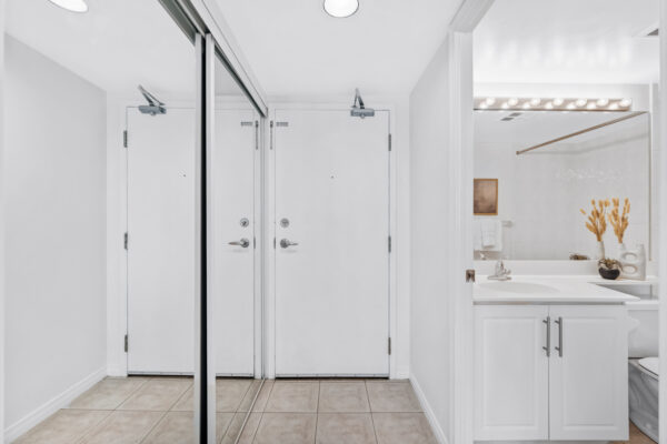 30-Harrison-Garden-Boulevard-#2703-Toronto-Web-Salisbury-4