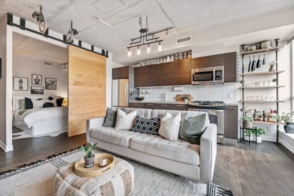 318-King-Street-East-#605-Toronto-Web-Salisbury-13